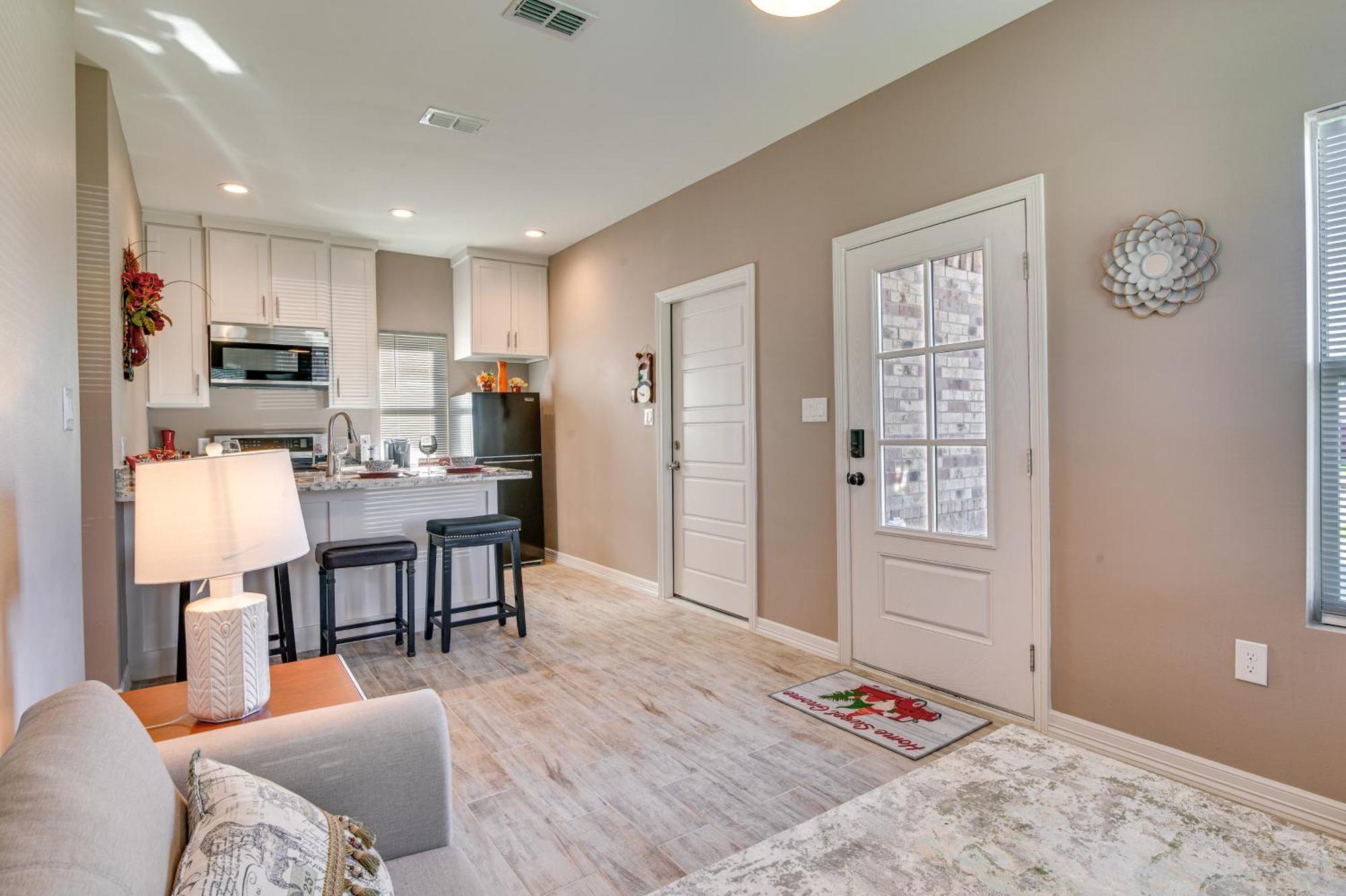 Pet-Friendly Brownsville Apartment With Yard! Kültér fotó