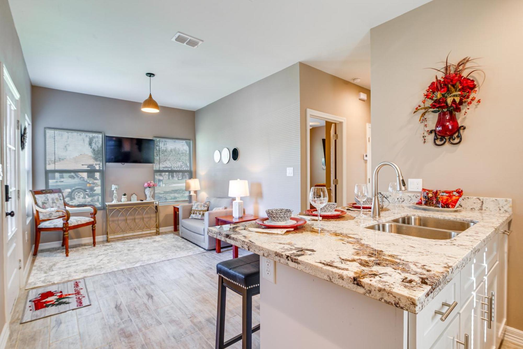 Pet-Friendly Brownsville Apartment With Yard! Kültér fotó
