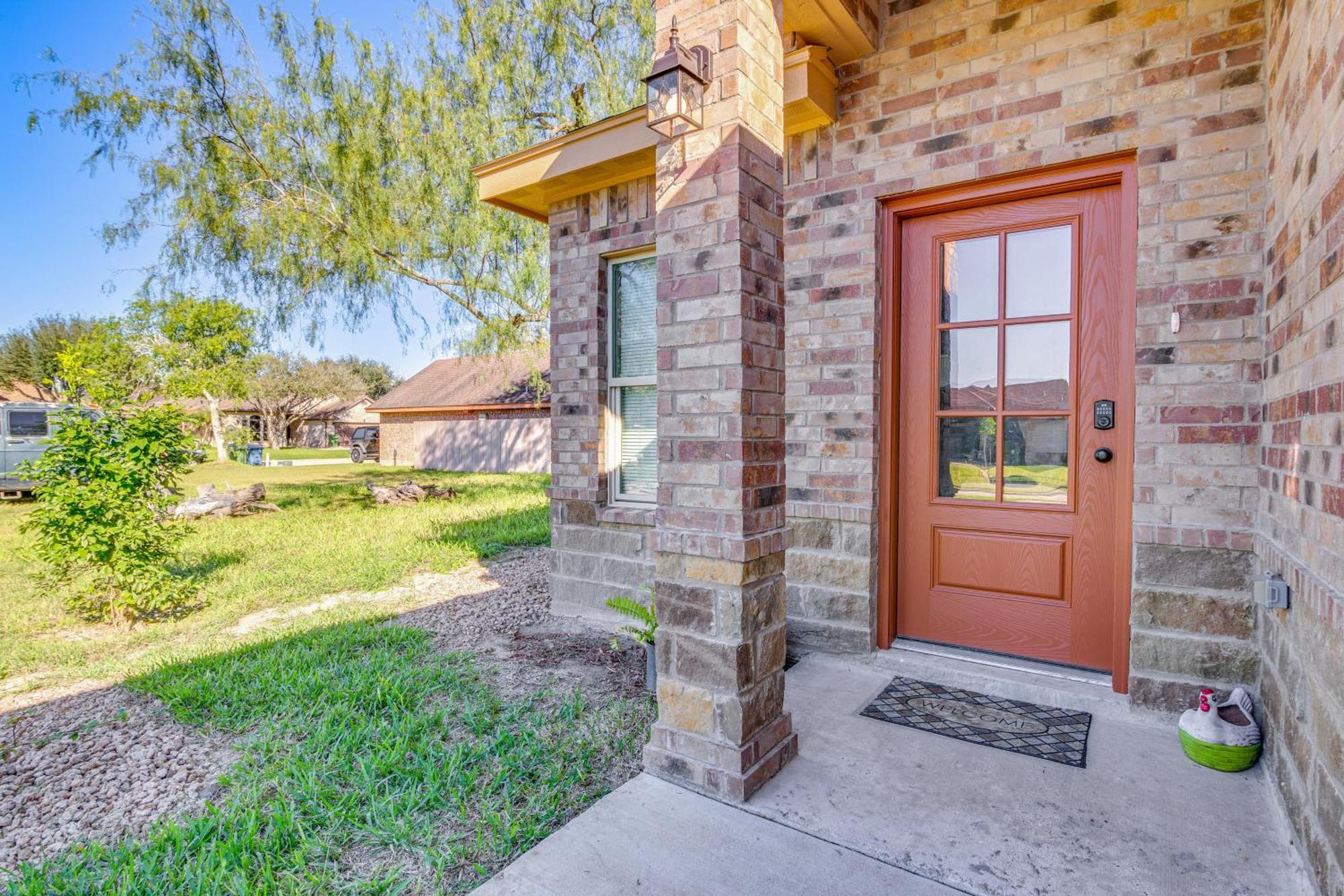 Pet-Friendly Brownsville Apartment With Yard! Kültér fotó